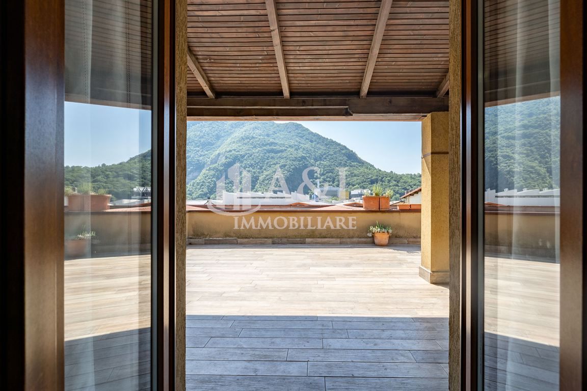 Valmadrera Ampio quadrilocale in casa bifamiliare